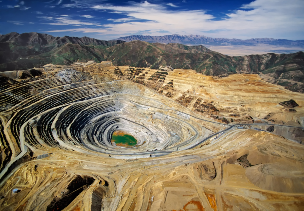 An overhead of The Bingham Canyon Copper Mine, which provides raw materials for batteries. 